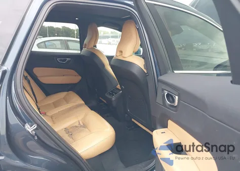 2022 Volvo Xc60 B5 Inscription z USA, uszkodzony, nr VIN YV4L12RL2N1961040